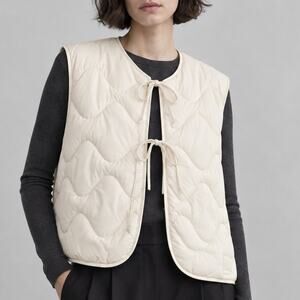 Coach Quilted Tie Front Vest CY560 Womens L Cream Sleeveless Short Pockets